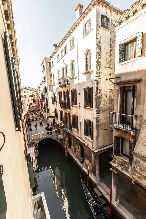 Ca' Delle Acque Deluxe Apartment R&R Venice 0*,  Italy
