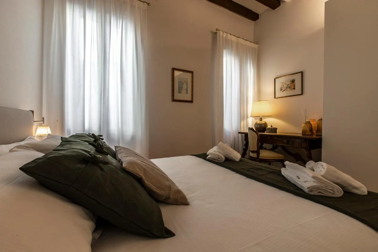 Ca' Delle Acque Deluxe Apartment R&R Venice 0*,